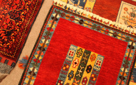 色鮮やかなキリム絨毯